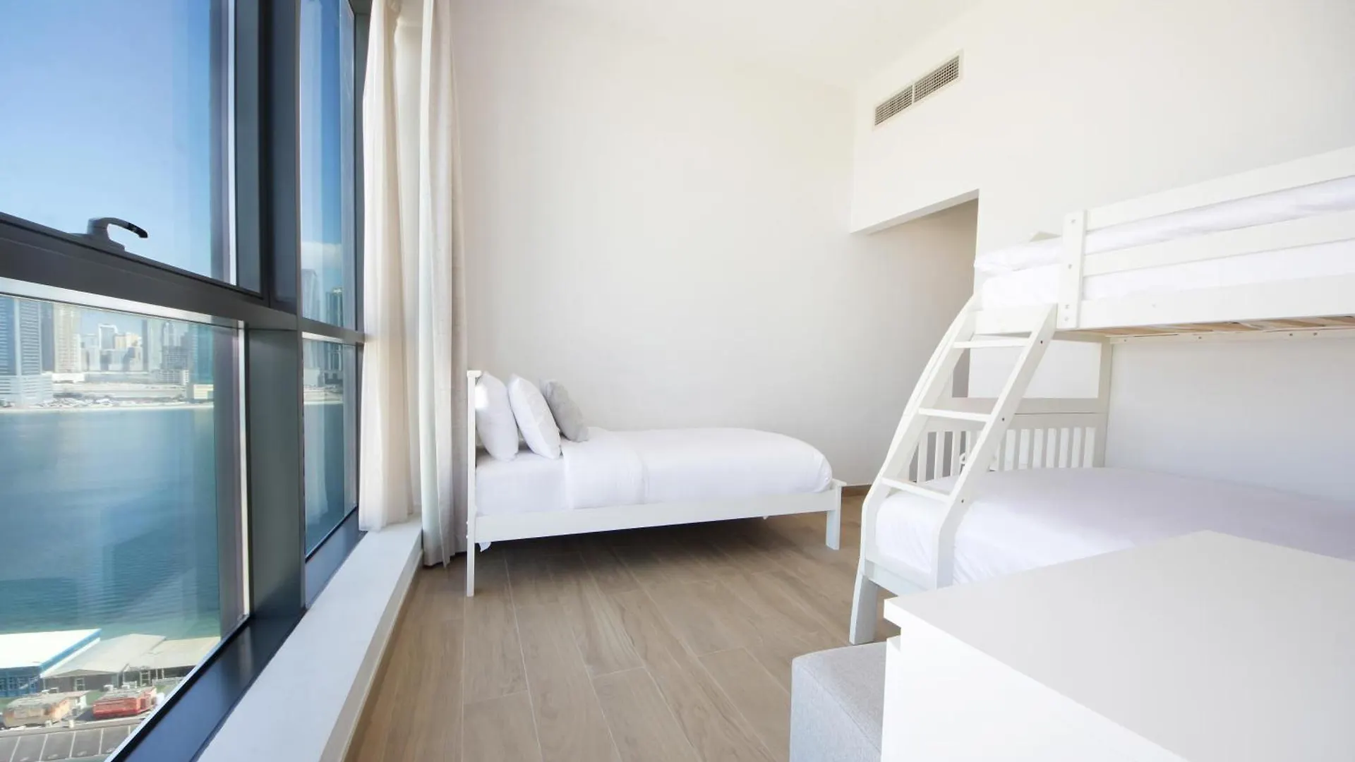 Silk Valley - Luxurious 2B With Sea Views Sharjah United Arab Emirates