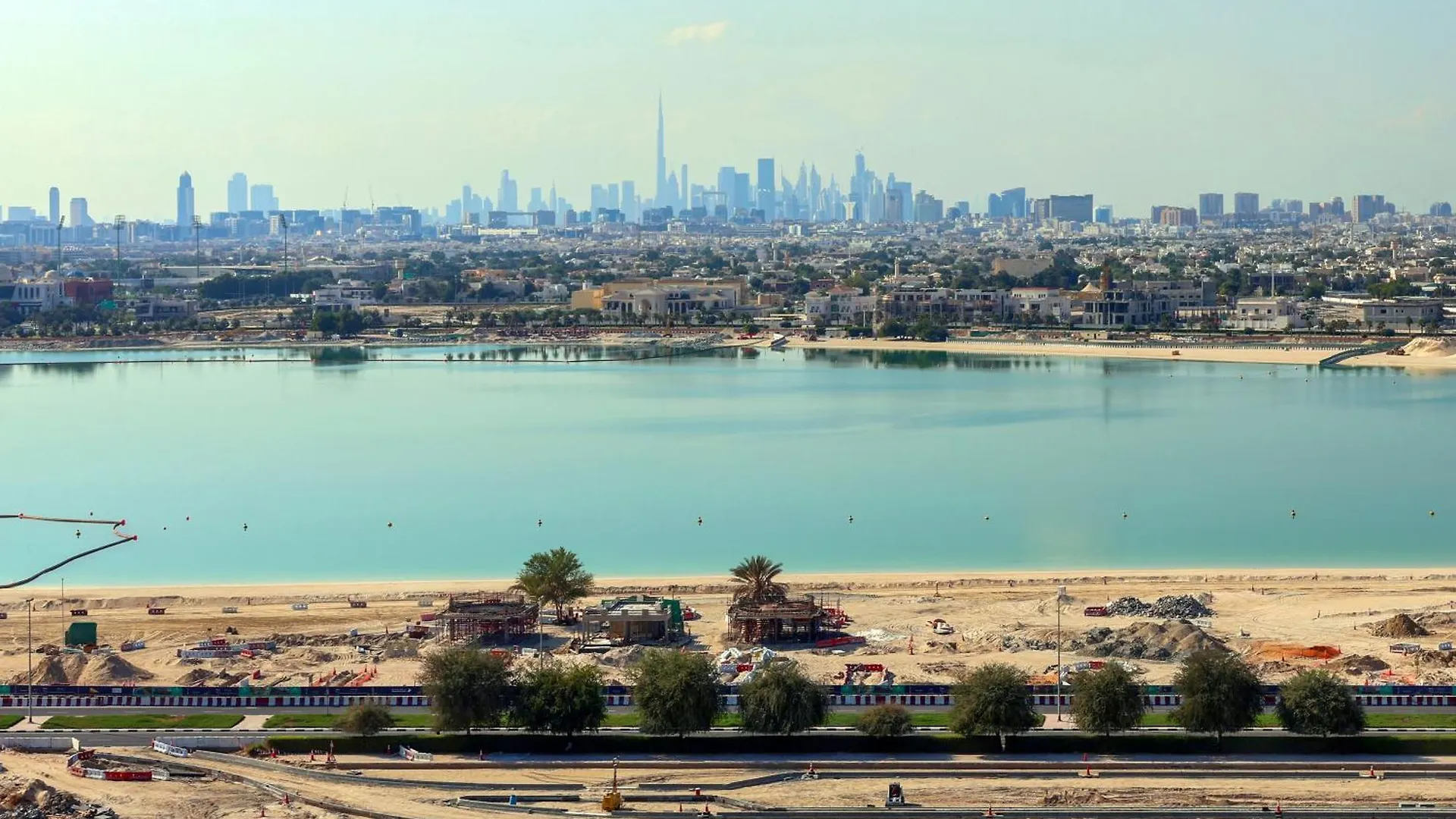 Silk Valley - Luxurious 2B With Sea Views Sharjah United Arab Emirates